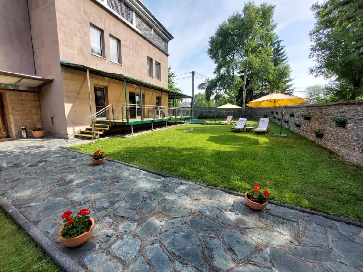 Hotel Brass- Free Parking Сараево Экстерьер фото