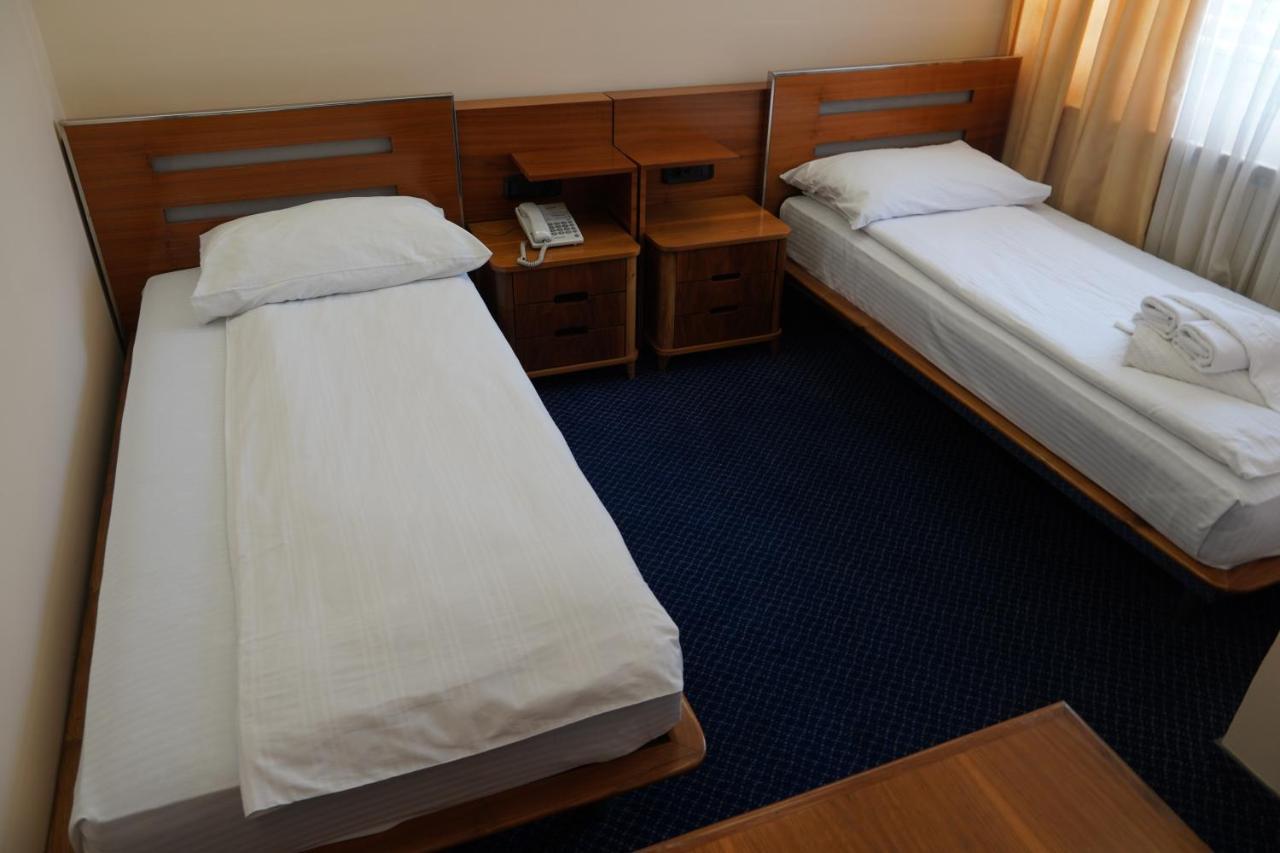 Hotel Brass- Free Parking Сараево Экстерьер фото