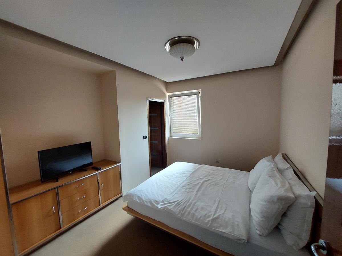 Hotel Brass- Free Parking Сараево Экстерьер фото
